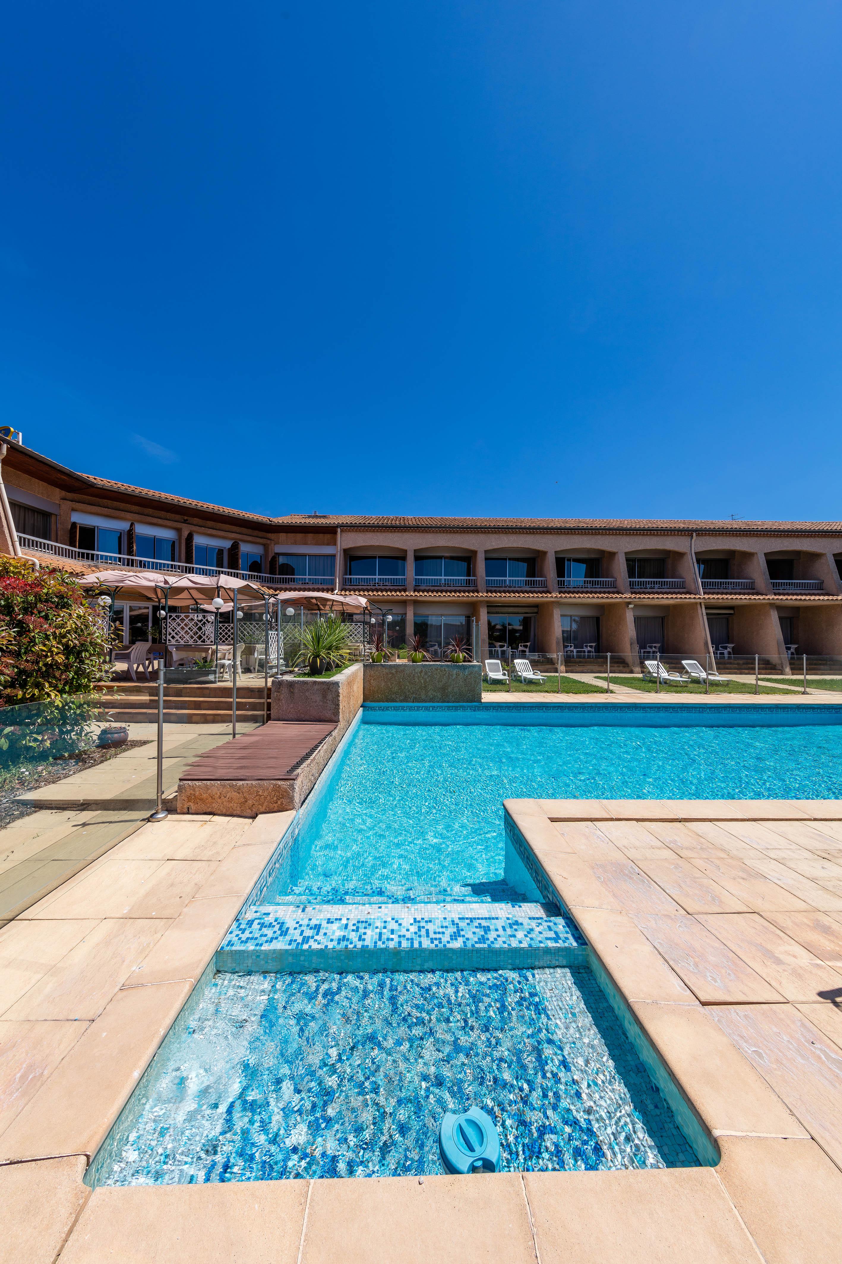 Noemys Toulon La Valette - Hotel Restaurant Avec Piscine Kültér fotó
