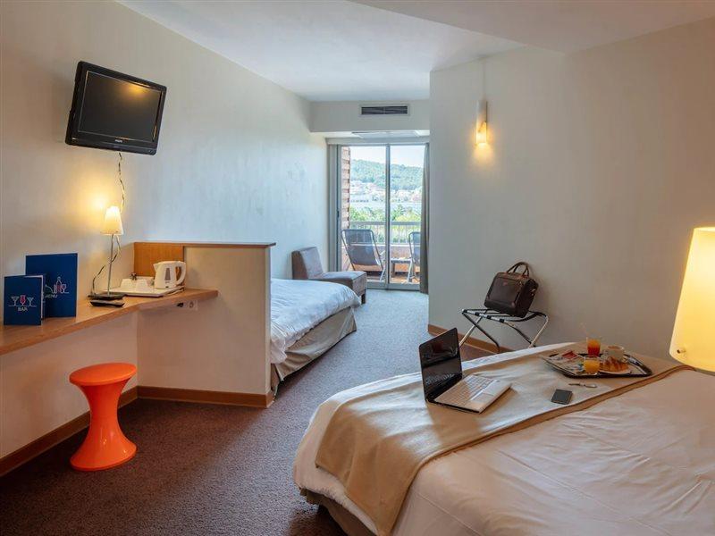 Noemys Toulon La Valette - Hotel Restaurant Avec Piscine Kültér fotó